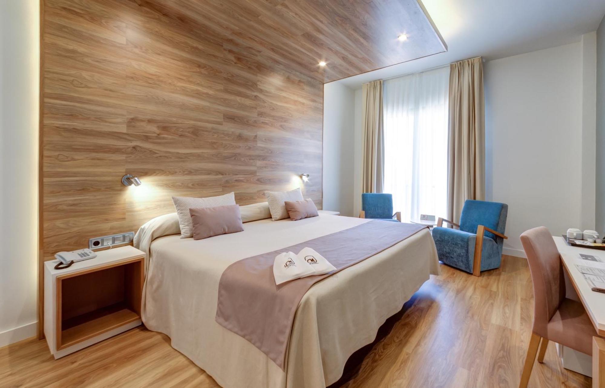Double or Twin Room,1428763054:JPEG
